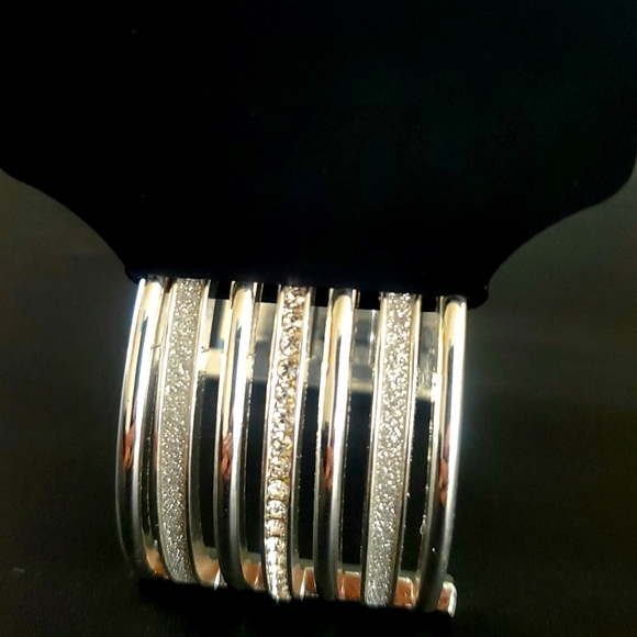 Fashion Accents Bracelet - Picture 4 of 5